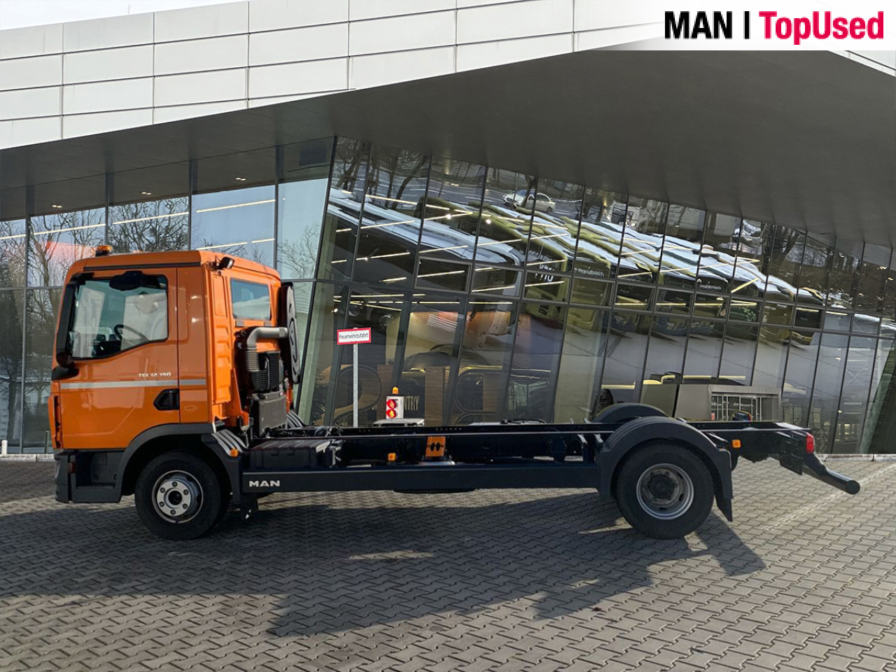 MAN TGL 12.190 4x2 BL CH Euro6 Klima AHK Luftfeder ZV - Камион со кабинска шасија: слика 2 MAN TGL 12.190 4x2 BL CH Euro6 Klima AHK Luftfeder ZV - Камион со кабинска шасија: слика 2
