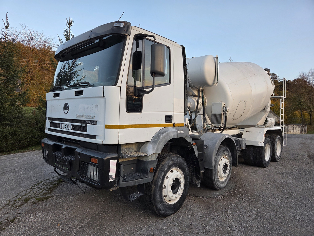 IVECO EURO TRAKKER MP340E35HB 8x4 MIX (chassis ) - Камион миксер за бетон: слика 1 IVECO EURO TRAKKER MP340E35HB 8x4 MIX (chassis ) - Камион миксер за бетон: слика 1