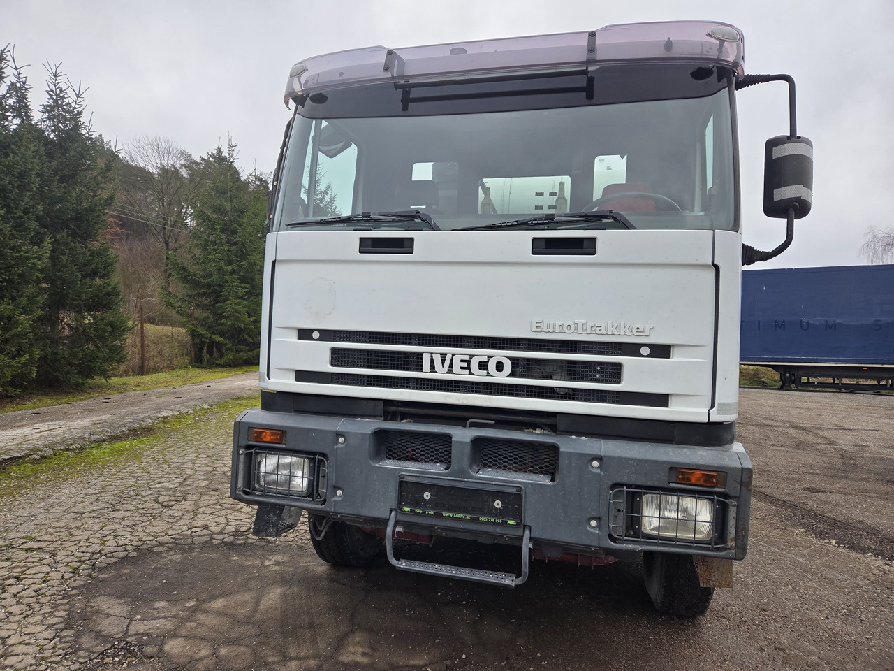 IVECO Eurotrakker 340E34 8x4 MIX - Камион миксер за бетон: слика 2 IVECO Eurotrakker 340E34 8x4 MIX - Камион миксер за бетон: слика 2