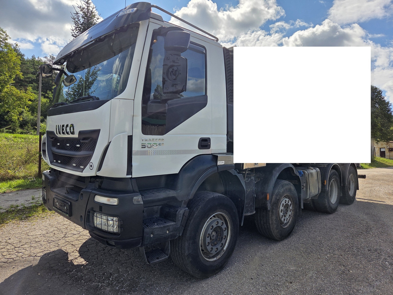 IVECO  - Камион со кабинска шасија: слика 1 IVECO  - Камион со кабинска шасија: слика 1