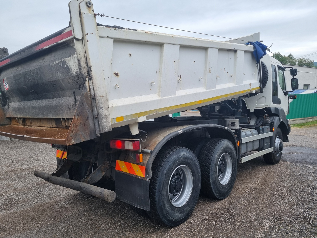 RENAULT KERAX 32.460 6x6 S1 sklápač EURO5 - Кипер: слика 4 RENAULT KERAX 32.460 6x6 S1 sklápač EURO5 - Кипер: слика 4