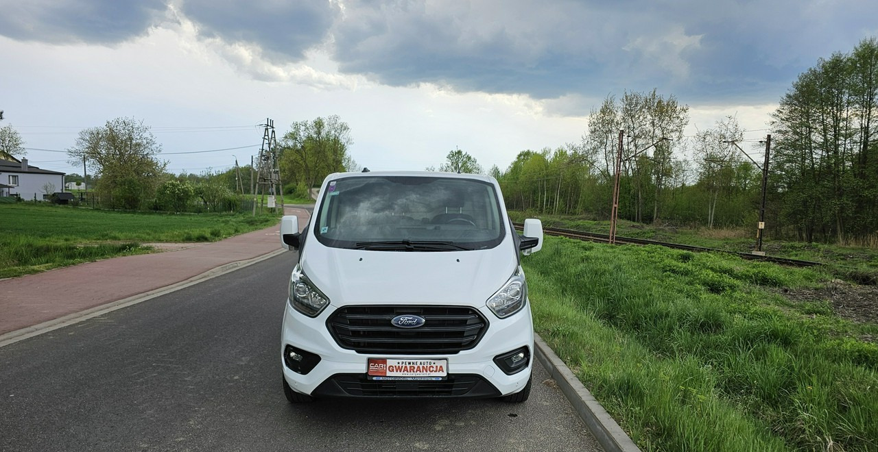 Ford Transit Transit Custom Ford Transit Custom long bardzo ładny egzemplarz - Товарно комбе: слика 3 Ford Transit Transit Custom Ford Transit Custom long bardzo ładny egzemplarz - Товарно комбе: слика 3