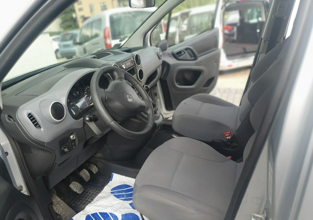 Лизинг на  Peugeot Partner long *2 lub 5 osobowy *klima* gruau* Peugeot Partner long *2 lub 5 osobowy *klima* gruau*: слика 20