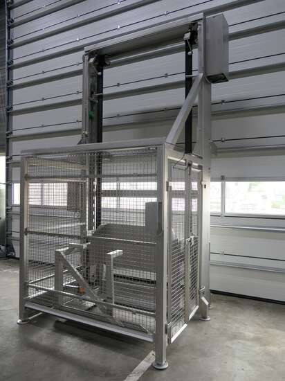 Lachnit lifter for palletboxes 322 L - Опрема за обработка на храна: слика 3 Lachnit lifter for palletboxes 322 L - Опрема за обработка на храна: слика 3