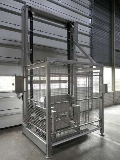 Lachnit lifter for palletboxes 322 L - Опрема за обработка на храна: слика 2 Lachnit lifter for palletboxes 322 L - Опрема за обработка на храна: слика 2