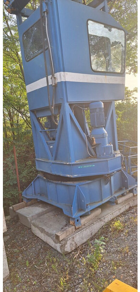 Liebherr 180EC-H 40m jib slewing part / good price - Кулски кран: слика 1 Liebherr 180EC-H 40m jib slewing part / good price - Кулски кран: слика 1