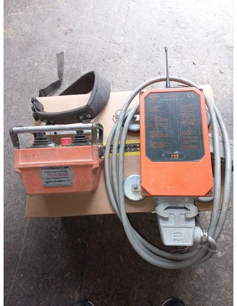 Liebherr HBC radio control 112/132/140/180EC-H - Кулски кран: слика 4 Liebherr HBC radio control 112/132/140/180EC-H - Кулски кран: слика 4