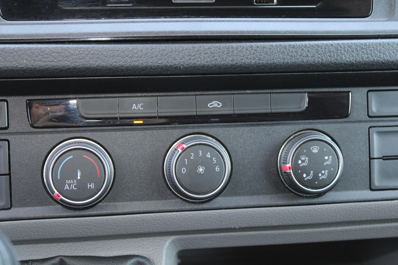 Товарно комбе MAN TGE 2: слика 10