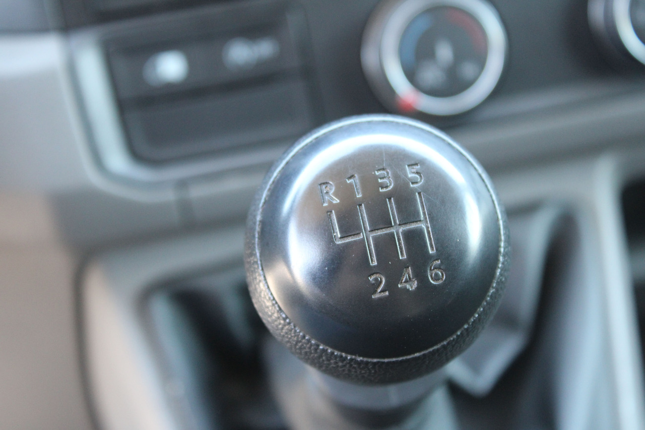 Товарно комбе MAN TGE 2: слика 9