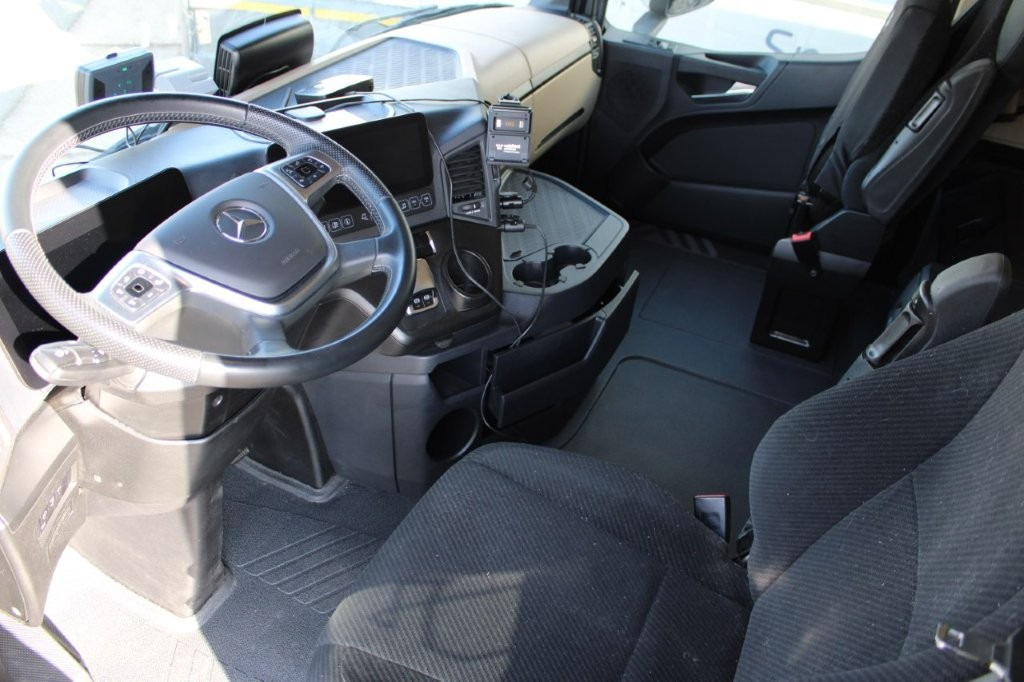 Камион со церада Mercedes-Benz Actros 2542: слика 14 Камион со церада Mercedes-Benz Actros 2542: слика 14