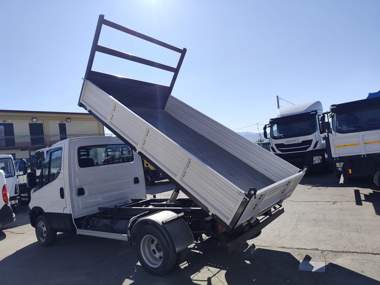 IVECO DAILY 35C13 - Комби кипер: слика 4 IVECO DAILY 35C13 - Комби кипер: слика 4
