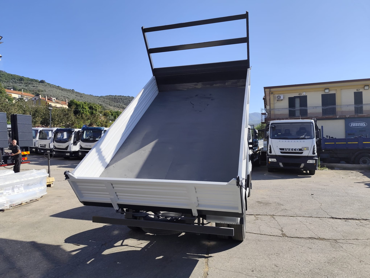 IVECO DAILY 35C13 - Комби кипер: слика 5 IVECO DAILY 35C13 - Комби кипер: слика 5