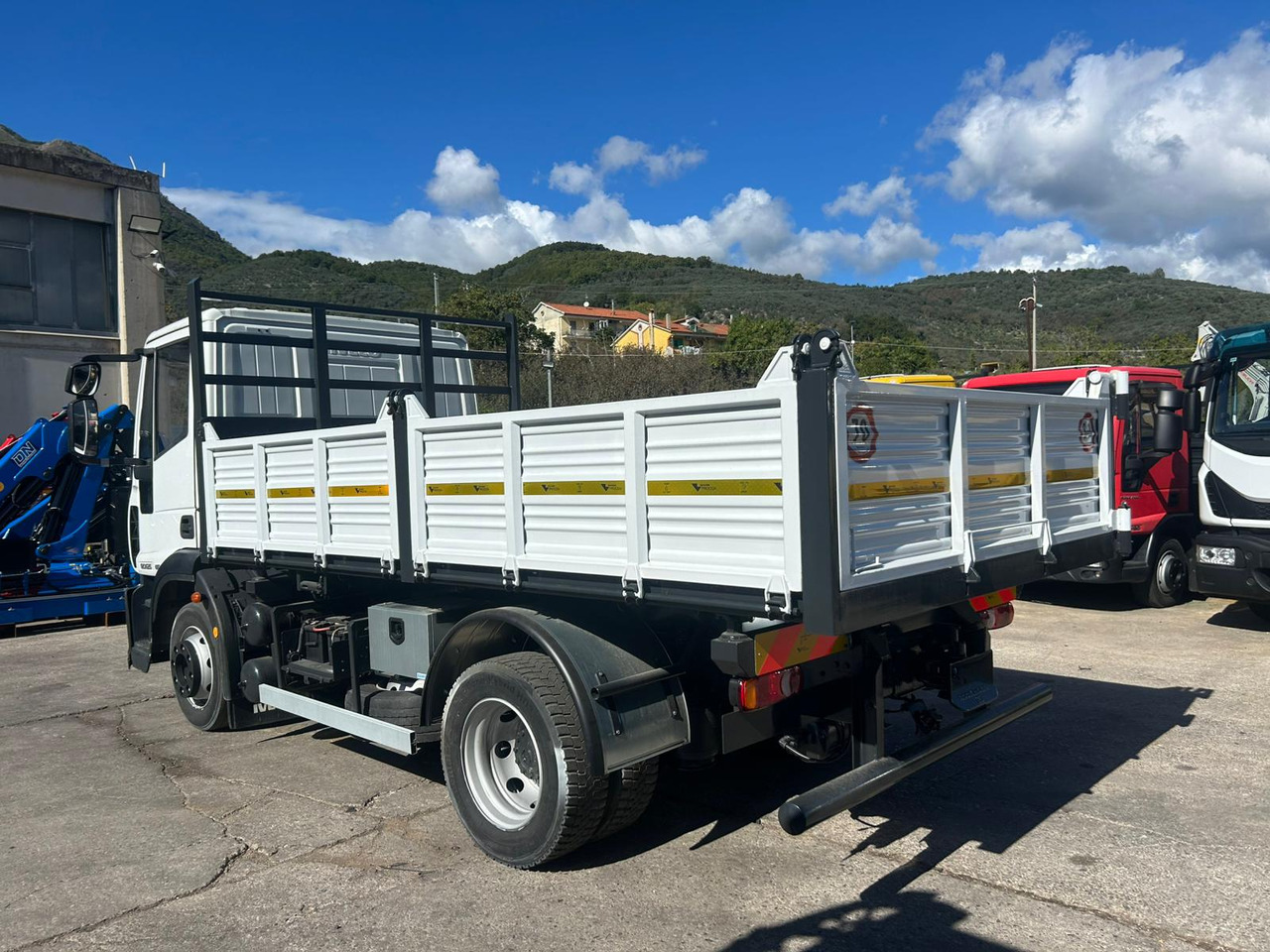 Кипер IVECO EUROCARGO 120E25: слика 36