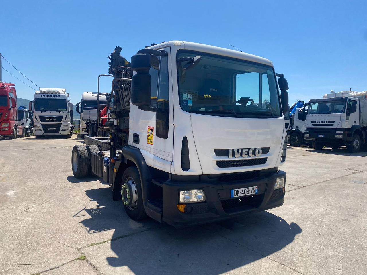 IVECO EUROCARGO 120E25 - Камион со кран: слика 1 IVECO EUROCARGO 120E25 - Камион со кран: слика 1