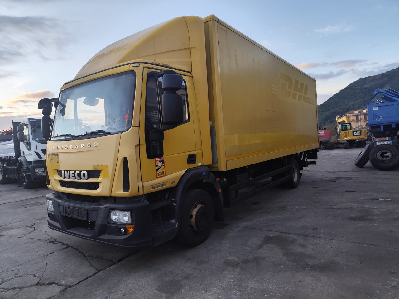 IVECO EUROCARGO 120E28P - Камион со кабинска шасија: слика 2 IVECO EUROCARGO 120E28P - Камион со кабинска шасија: слика 2