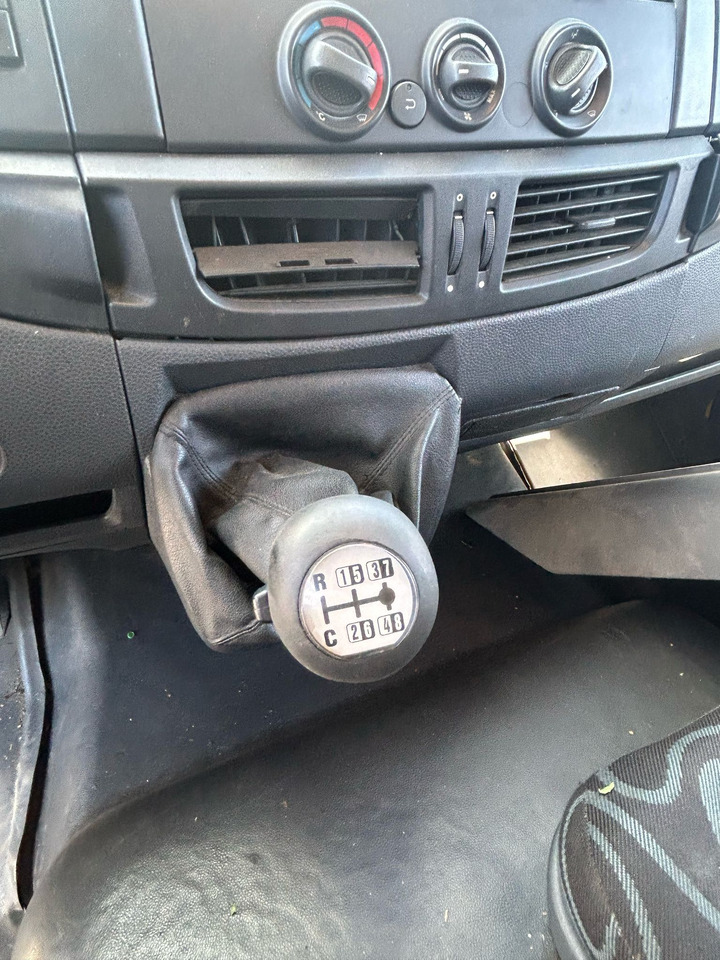 IVECO EUROCARGO 120E28P - Камион со кабинска шасија: слика 4 IVECO EUROCARGO 120E28P - Камион со кабинска шасија: слика 4