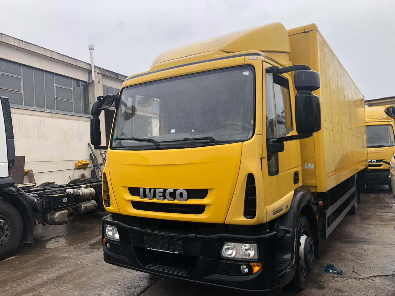 IVECO EUROCARGO 120E28P - Камион со кабинска шасија: слика 2 IVECO EUROCARGO 120E28P - Камион со кабинска шасија: слика 2