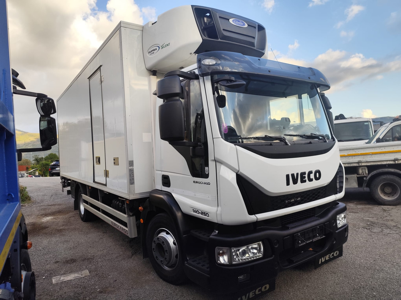 IVECO EUROCARGO 140-250 - Камион со кабинска шасија: слика 1 IVECO EUROCARGO 140-250 - Камион со кабинска шасија: слика 1