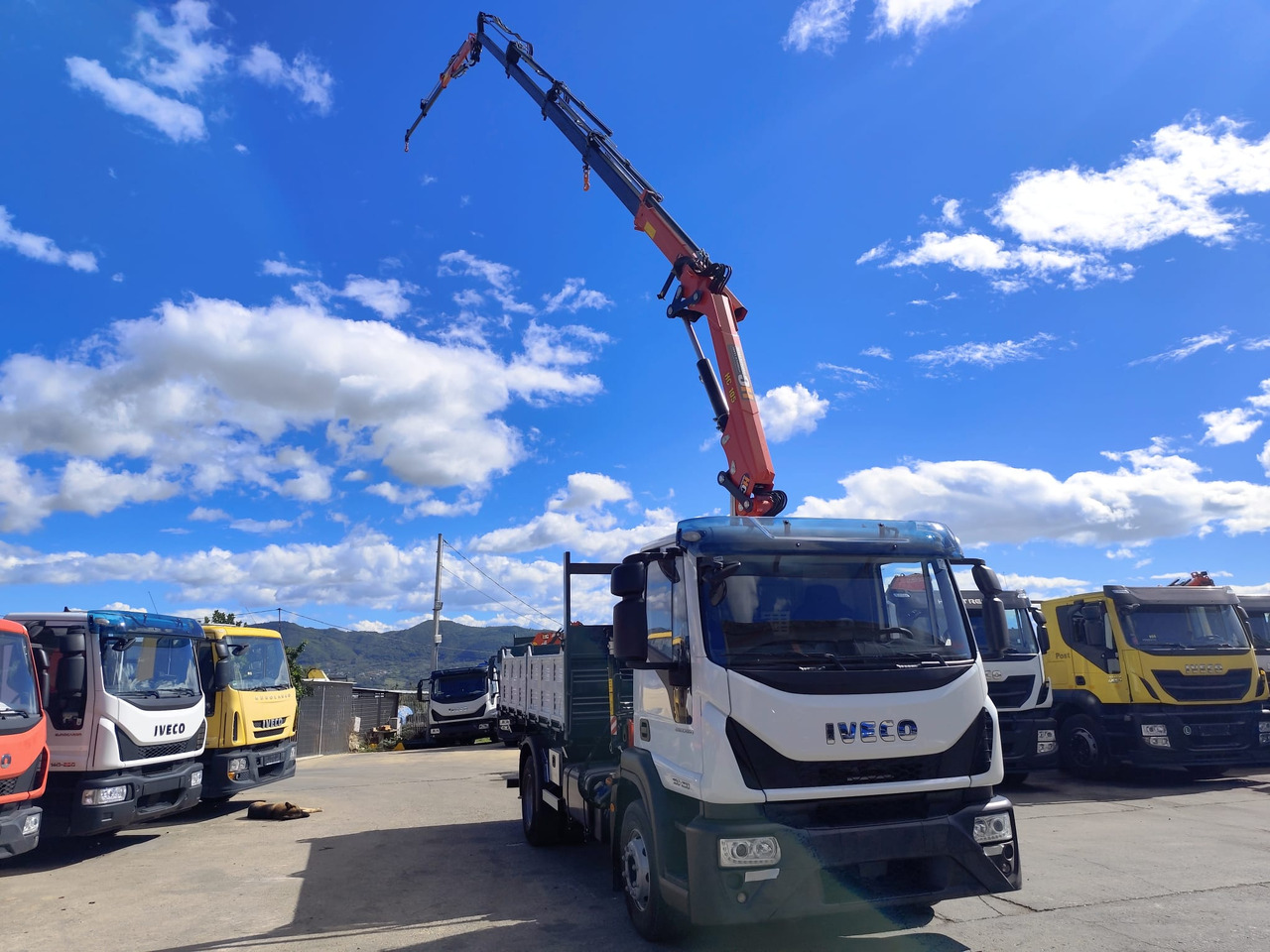 IVECO EUROCARGO 160-250 - Камион со кран, Кипер: слика 2 IVECO EUROCARGO 160-250 - Камион со кран, Кипер: слика 2