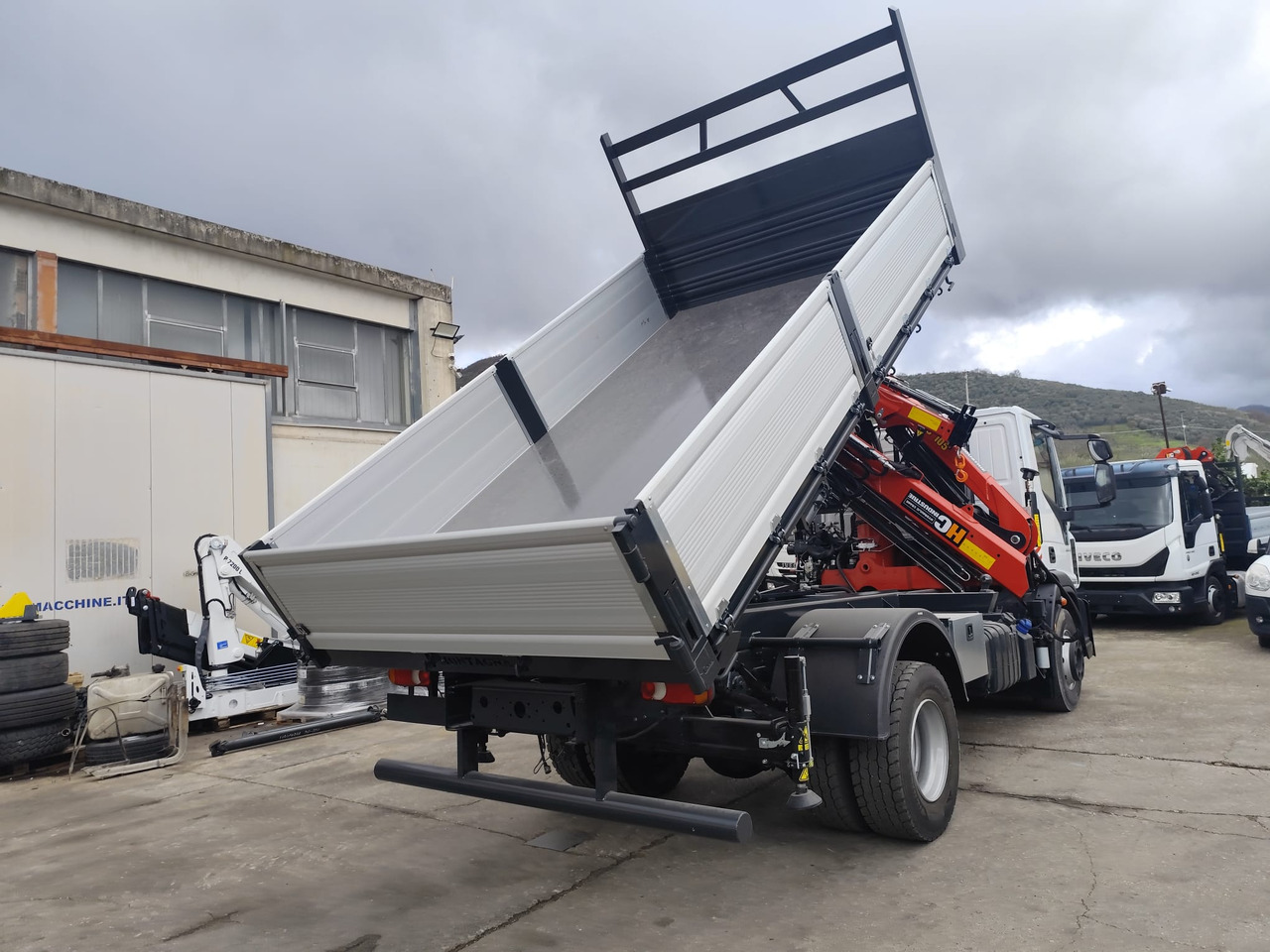 IVECO EUROCARGO 160-250 - Камион со кран: слика 4 IVECO EUROCARGO 160-250 - Камион со кран: слика 4