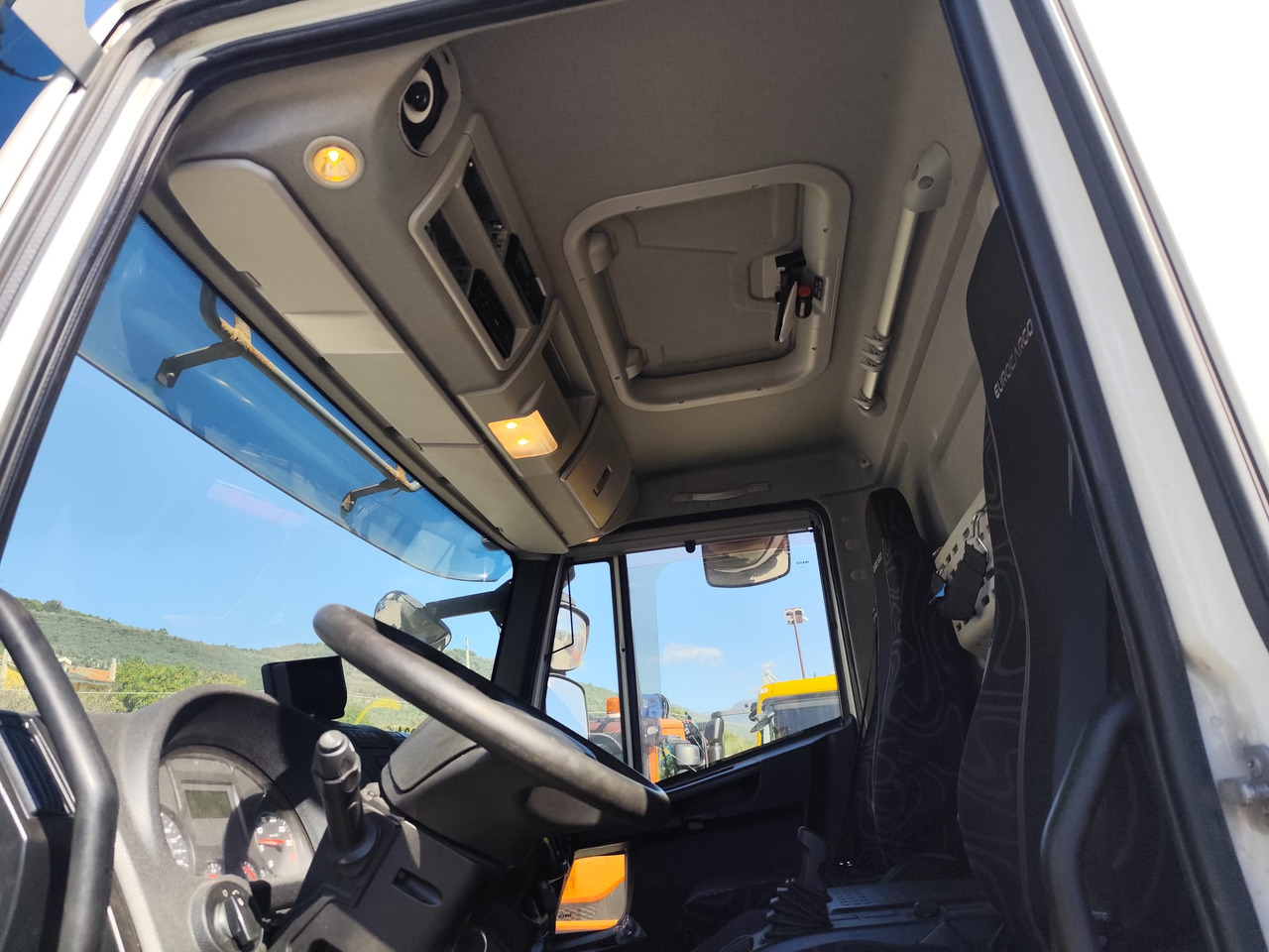 IVECO EUROCARGO 160-280 - Кипер, Камион со кран: слика 5 IVECO EUROCARGO 160-280 - Кипер, Камион со кран: слика 5