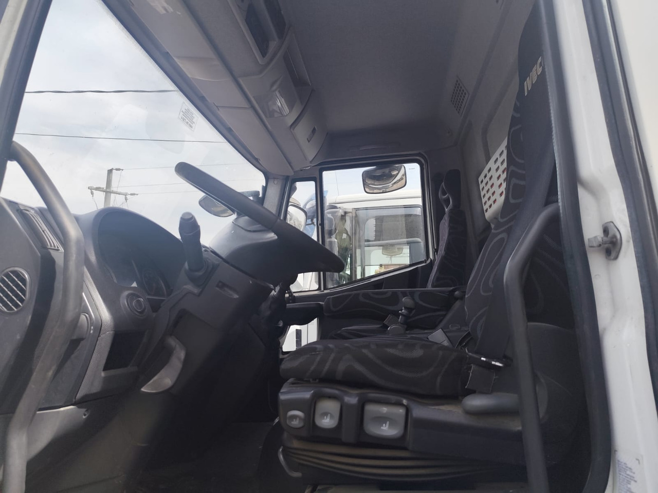 IVECO EUROCARGO 160E25K - Камион со кран: слика 4 IVECO EUROCARGO 160E25K - Камион со кран: слика 4