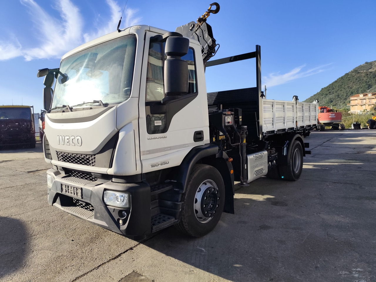 IVECO EUROCARGO 180-250 - Камион со кран, Камион со кран: слика 5 IVECO EUROCARGO 180-250 - Камион со кран, Камион со кран: слика 5