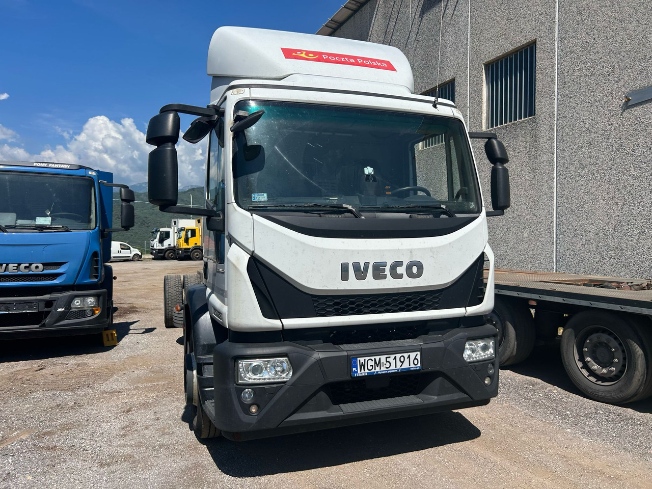 IVECO EUROCARGO 180-250 - Камион со кабинска шасија, Камион со кран: слика 4 IVECO EUROCARGO 180-250 - Камион со кабинска шасија, Камион со кран: слика 4