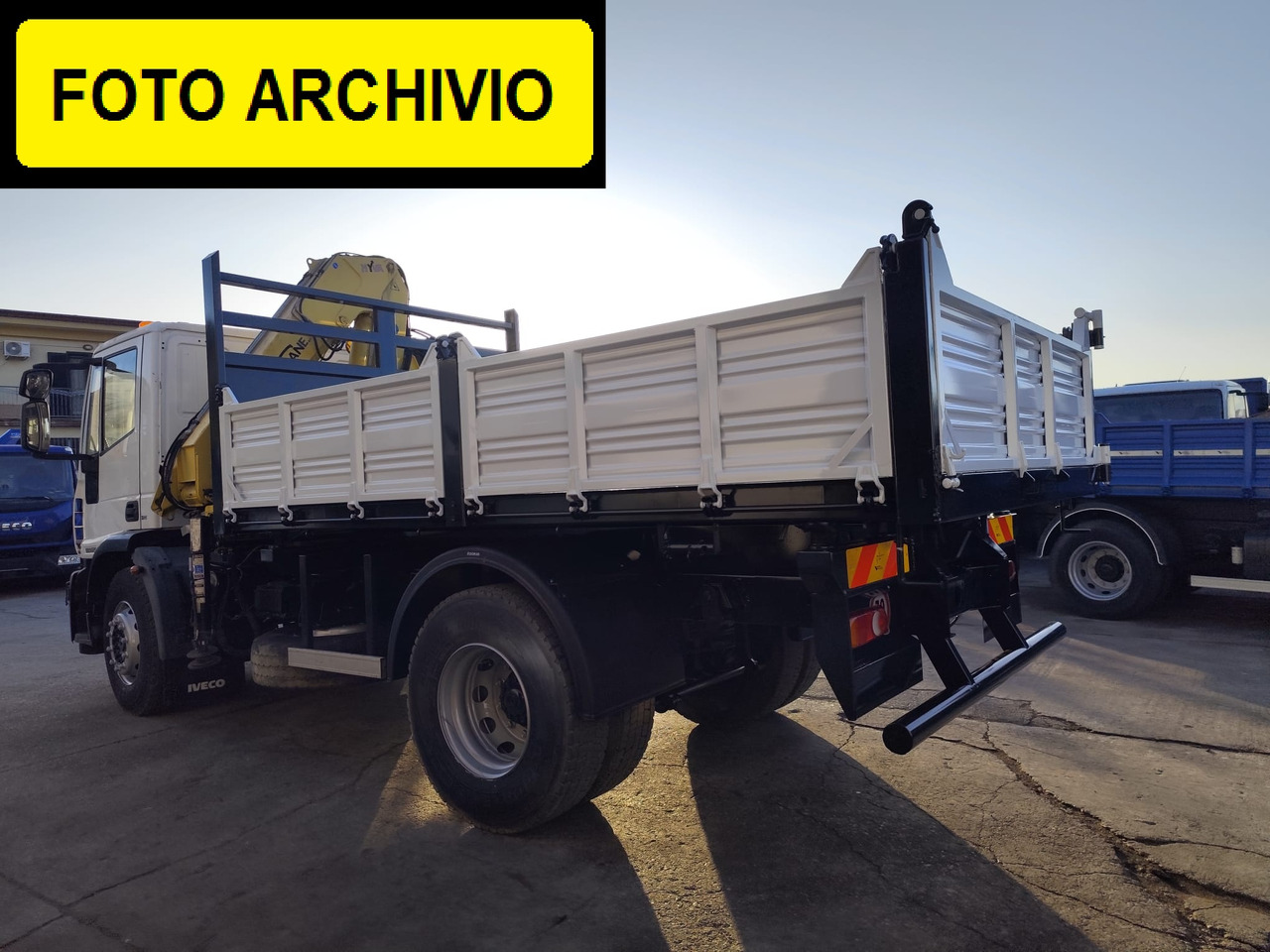 IVECO EUROCARGO 180E30 - Кипер, Камион со кран: слика 2 IVECO EUROCARGO 180E30 - Кипер, Камион со кран: слика 2