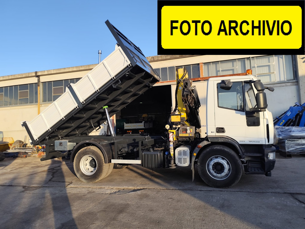 IVECO EUROCARGO 180E30 - Кипер, Камион со кран: слика 4 IVECO EUROCARGO 180E30 - Кипер, Камион со кран: слика 4