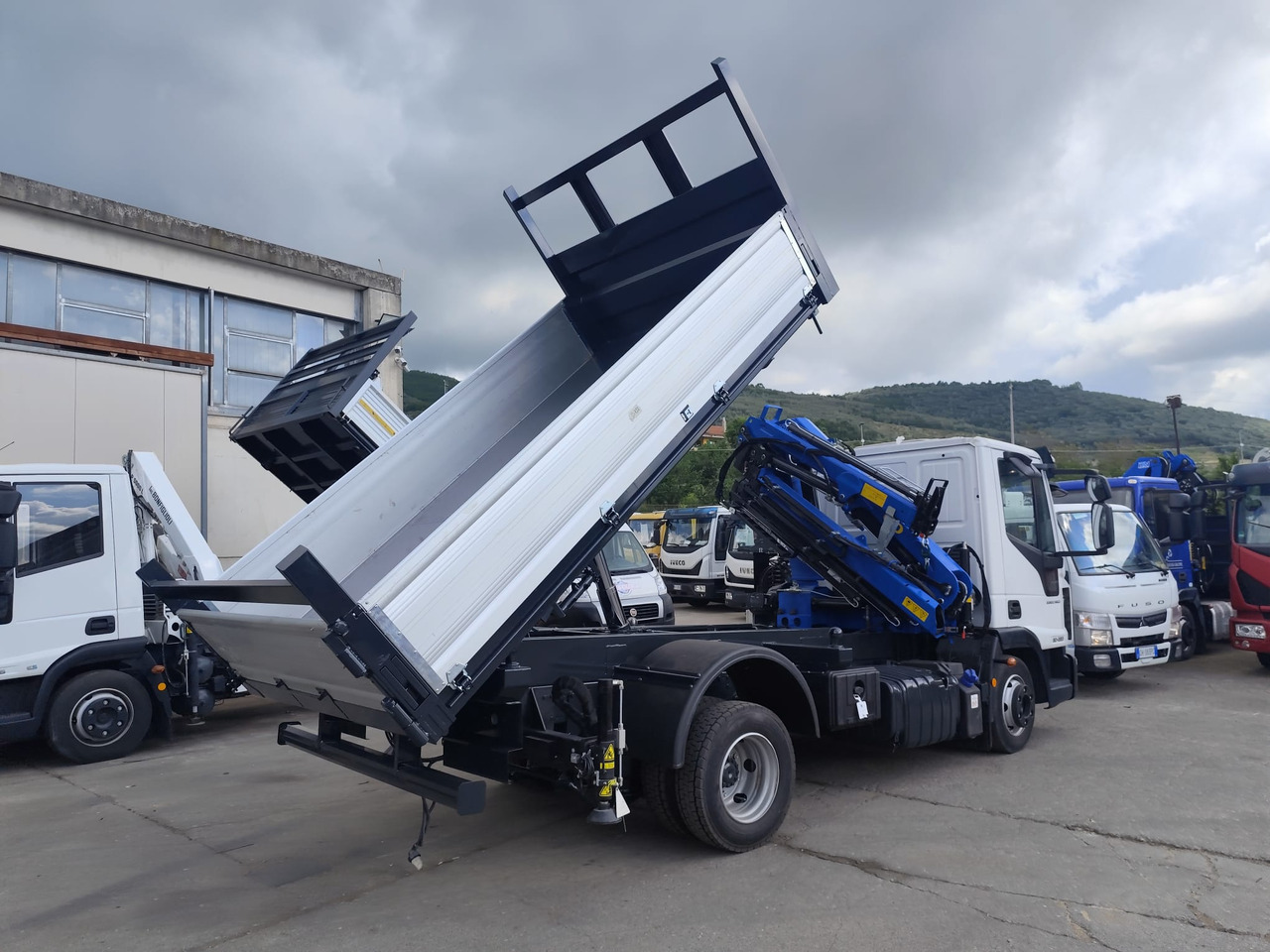 IVECO EUROCARGO 80-220 - Камион со кран: слика 4 IVECO EUROCARGO 80-220 - Камион со кран: слика 4