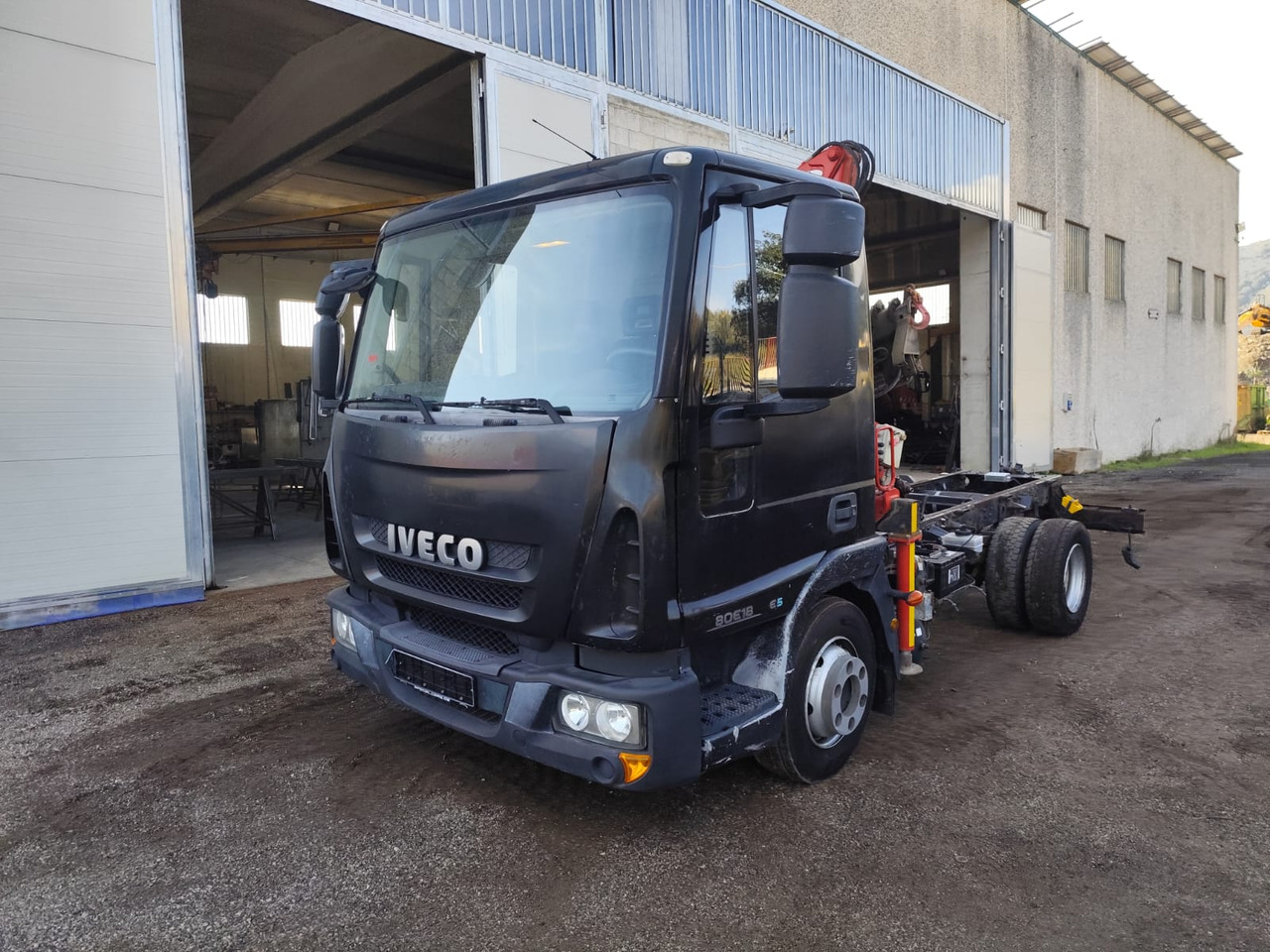 IVECO EUROCARGO 80E18 - Камион со кран, Кипер: слика 1 IVECO EUROCARGO 80E18 - Камион со кран, Кипер: слика 1