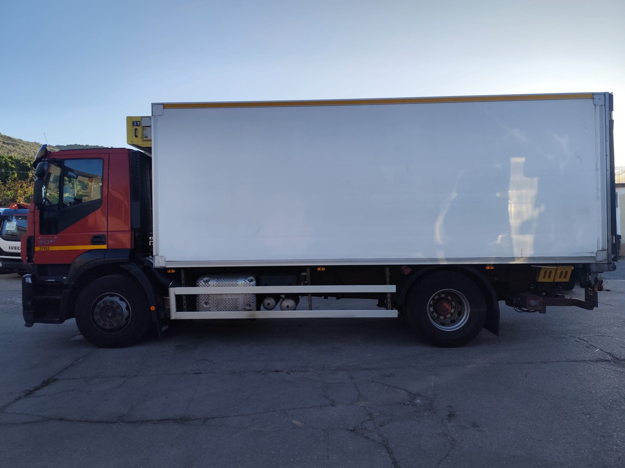 IVECO STRALIS 190S31 - Камион со кабинска шасија: слика 4 IVECO STRALIS 190S31 - Камион со кабинска шасија: слика 4