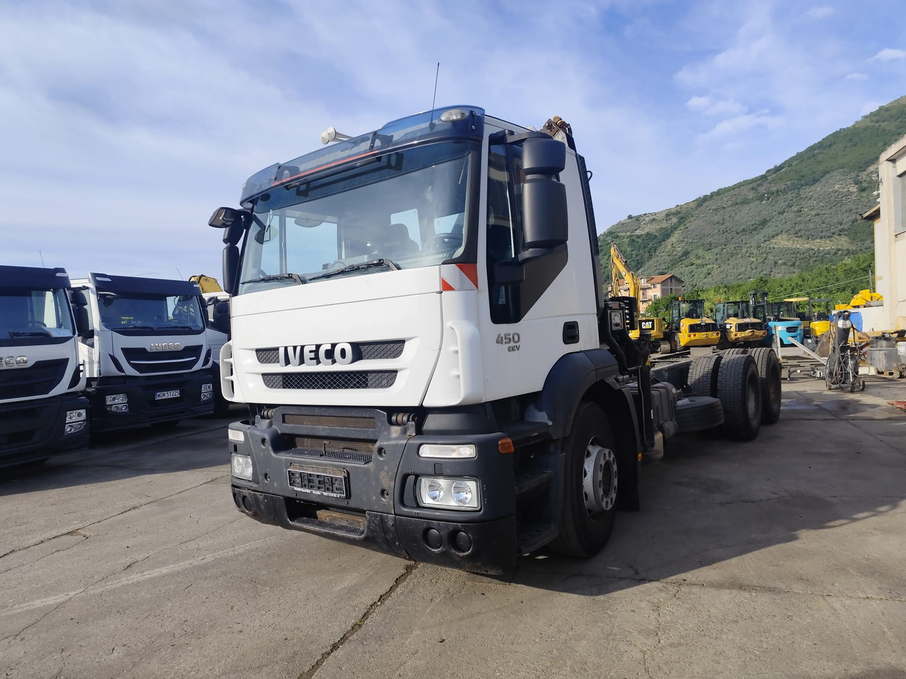 IVECO STRALIS 260S45 - Камион со кран: слика 1 IVECO STRALIS 260S45 - Камион со кран: слика 1