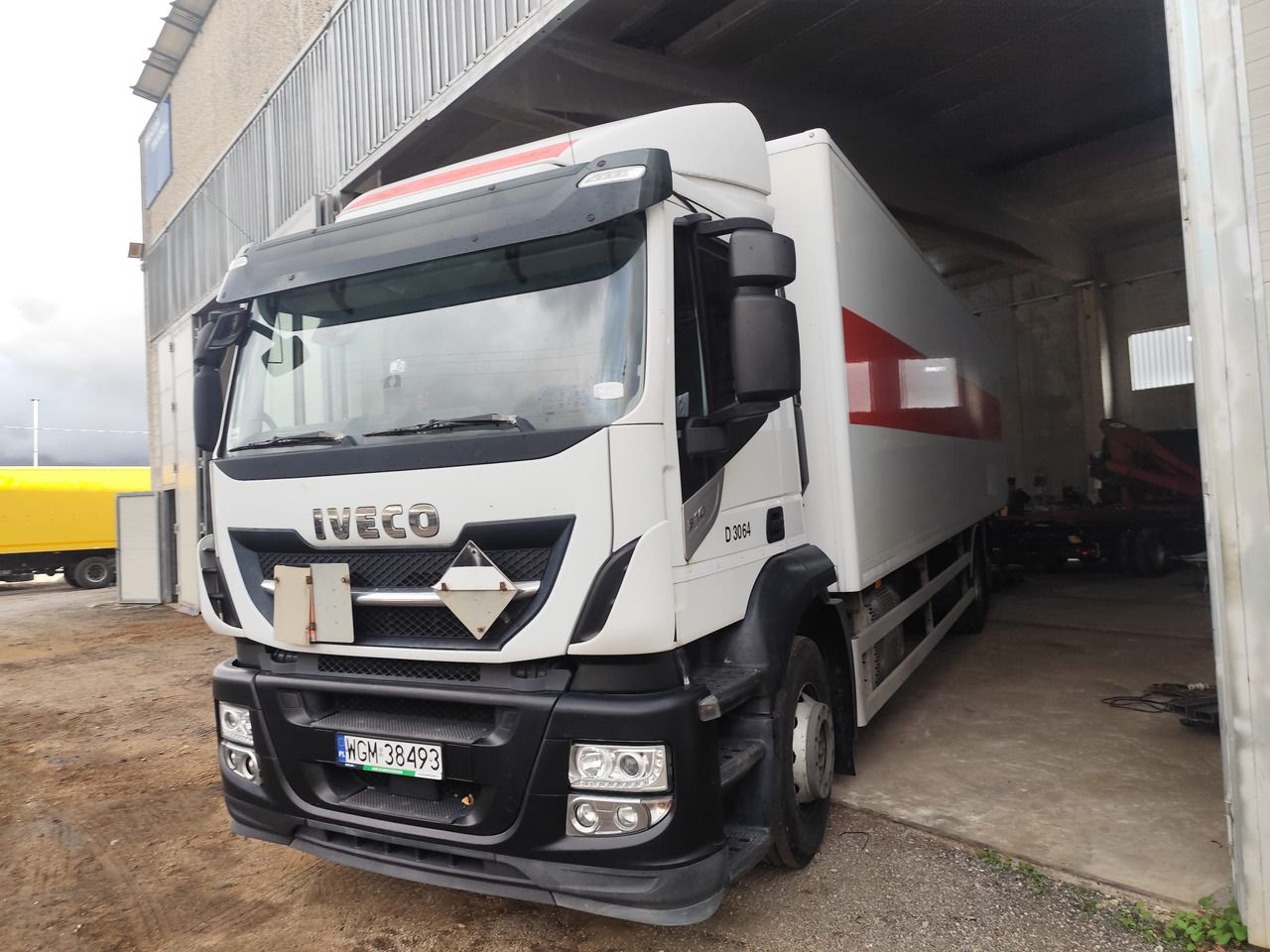 IVECO STRALIS AD 260S31 XP - Камион сандучар: слика 4 IVECO STRALIS AD 260S31 XP - Камион сандучар: слика 4