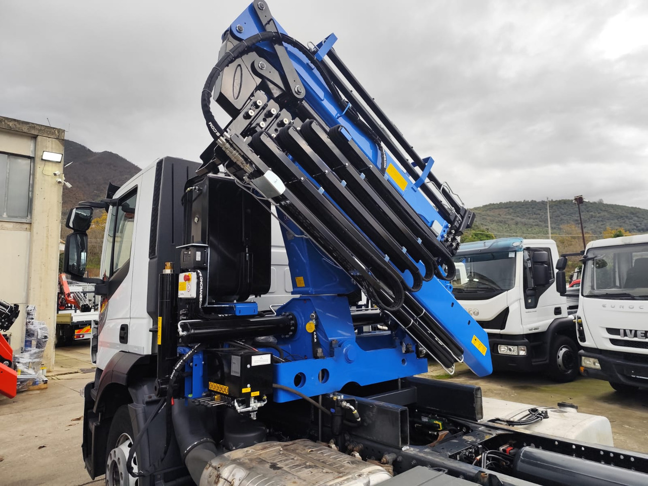 IVECO STRALIS AD 260S31 Y/P - Кипер, Камион со кран: слика 4 IVECO STRALIS AD 260S31 Y/P - Кипер, Камион со кран: слика 4