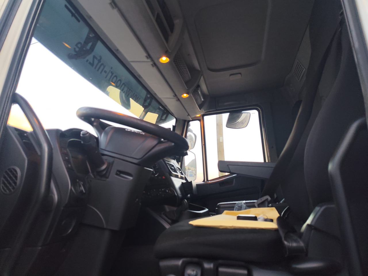 IVECO STRALIS AS 260S46 - Камион со платформа: слика 4 IVECO STRALIS AS 260S46 - Камион со платформа: слика 4