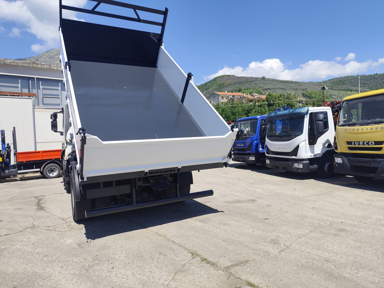 IVECO STRALIS CUBE 190S33 - Камион со кран: слика 5 IVECO STRALIS CUBE 190S33 - Камион со кран: слика 5