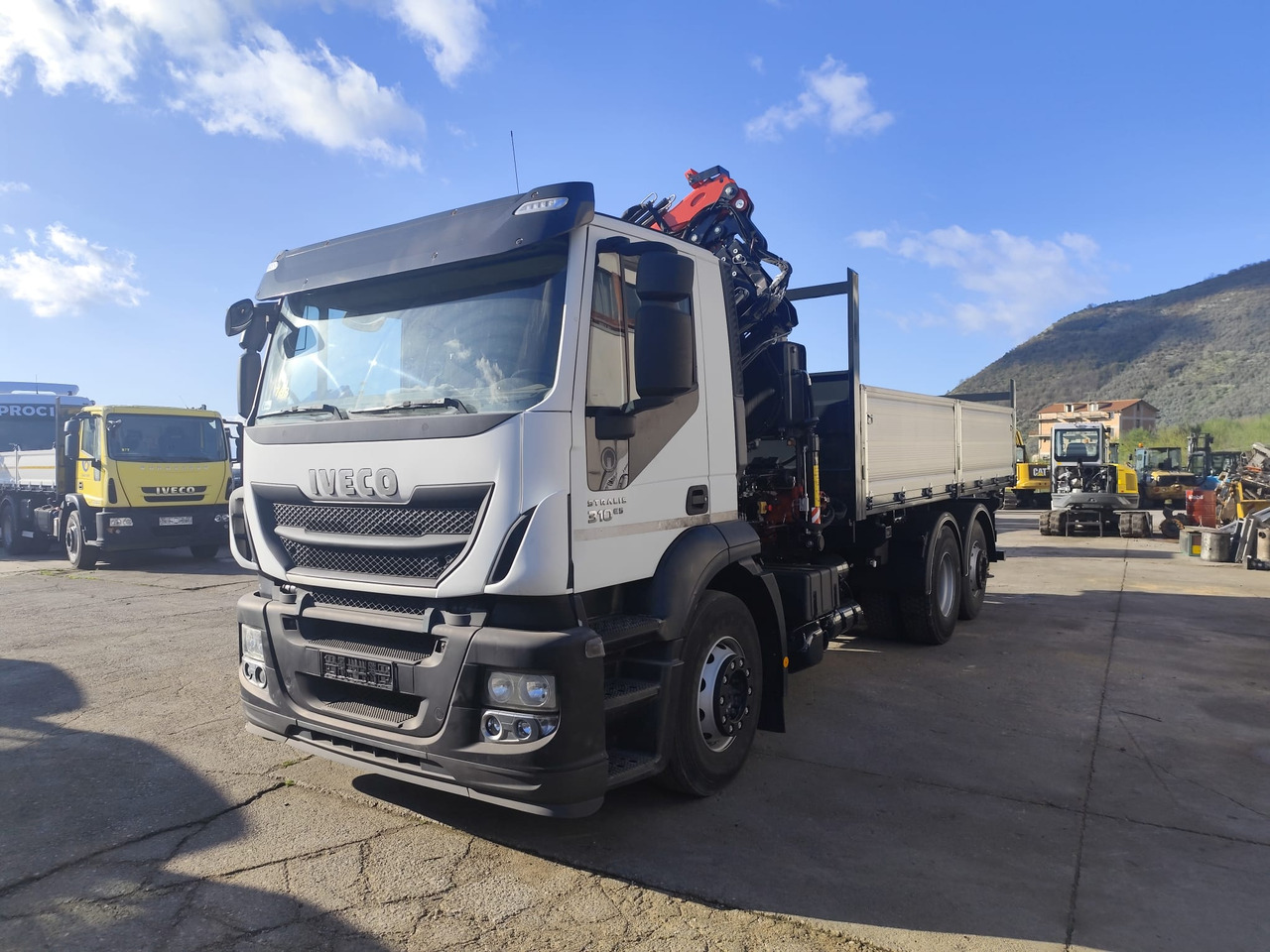 Камион со кран IVECO STRALIS CUBE 260S31: слика 41