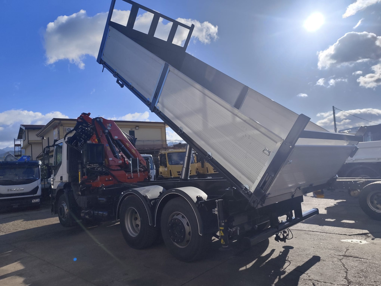 Камион со кран IVECO STRALIS CUBE 260S31: слика 8