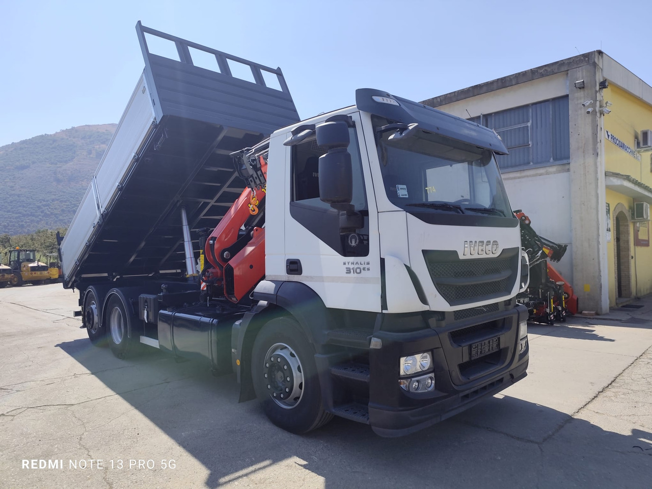 IVECO STRALIS CUBE 260S31 - Камион со кран: слика 1 IVECO STRALIS CUBE 260S31 - Камион со кран: слика 1