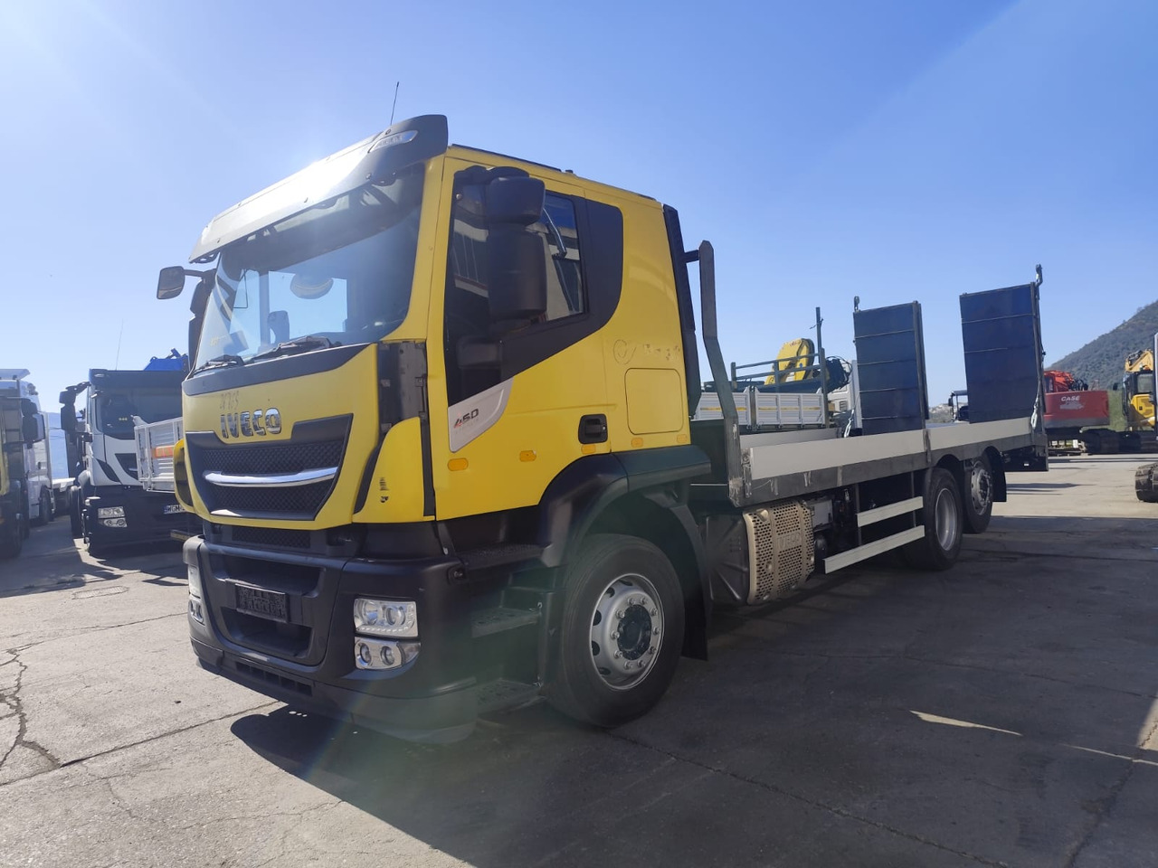 IVECO STRALIS HI-WAY 260S46 XP - Камион со платформа: слика 1 IVECO STRALIS HI-WAY 260S46 XP - Камион со платформа: слика 1