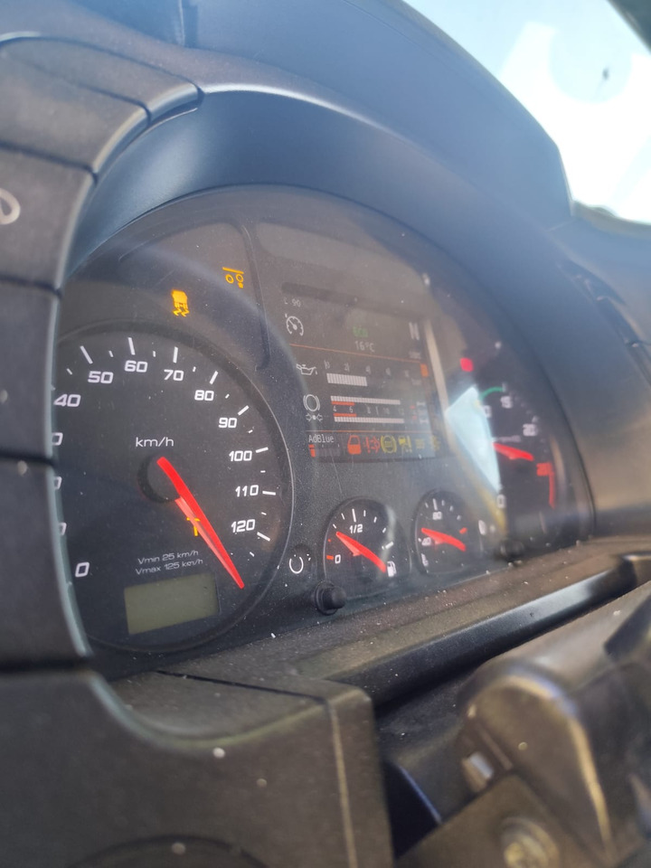 IVECO STRALIS HI-WAY 260S46 XP - Камион со платформа: слика 5 IVECO STRALIS HI-WAY 260S46 XP - Камион со платформа: слика 5