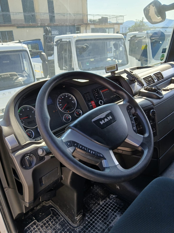 MAN TGX 26.440 - Камион со платформа: слика 5 MAN TGX 26.440 - Камион со платформа: слика 5