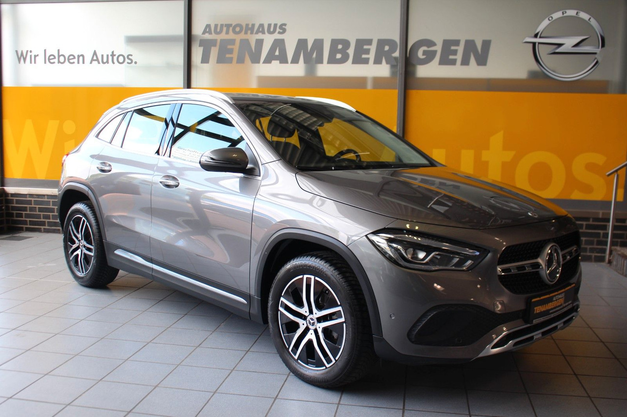 Mercedes-Benz GLA 180 Progressive Navi LED Kamera - SUV: слика 1 Mercedes-Benz GLA 180 Progressive Navi LED Kamera - SUV: слика 1