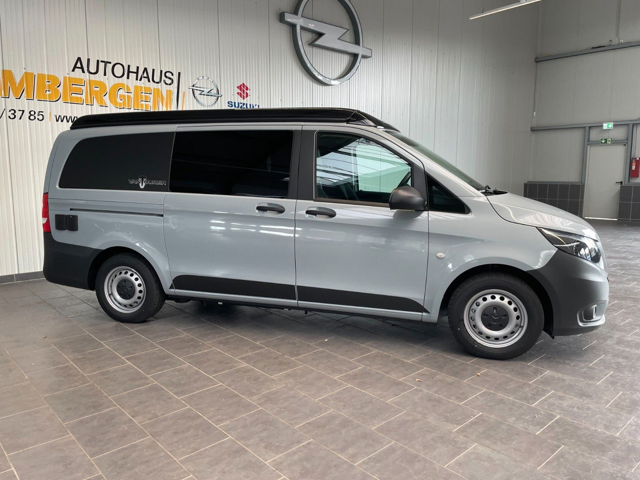 Mercedes-Benz Vito VanTourer Urban "Comfort" Camper Küche AHK - Кампер комбе: слика 3 Mercedes-Benz Vito VanTourer Urban "Comfort" Camper Küche AHK - Кампер комбе: слика 3