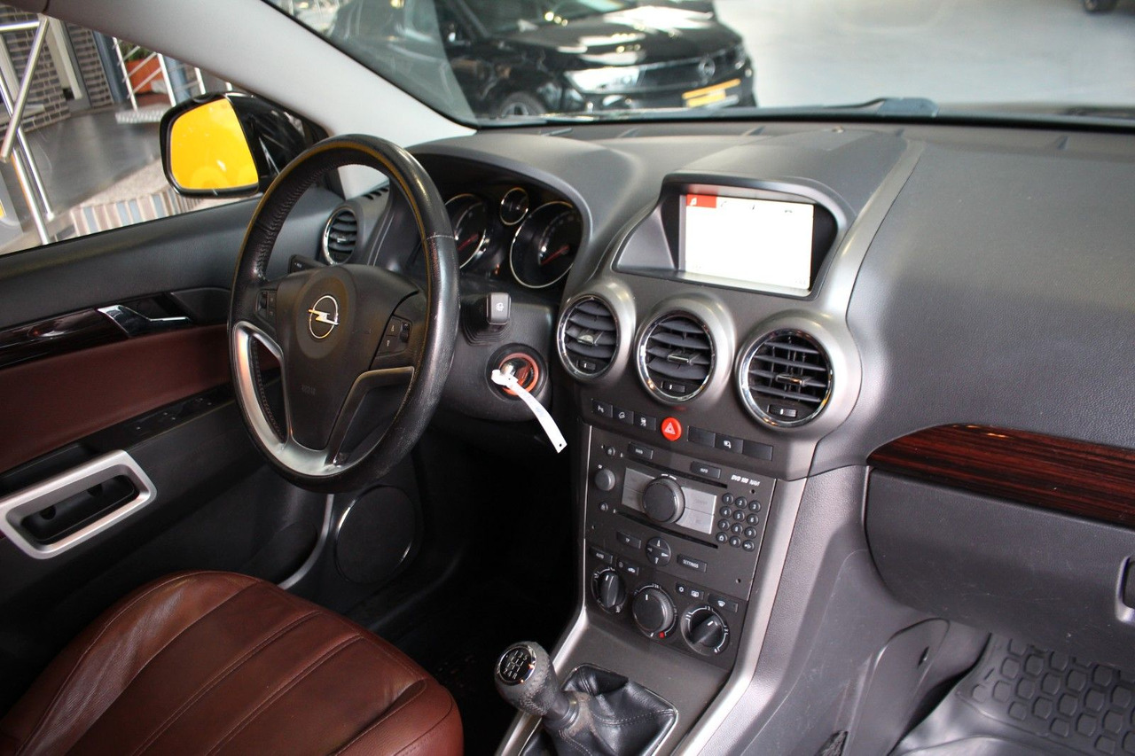 Opel Antara Cosmo 4x4 Navi AHK AT-Motor & Getriebe - SUV: слика 5 Opel Antara Cosmo 4x4 Navi AHK AT-Motor & Getriebe - SUV: слика 5