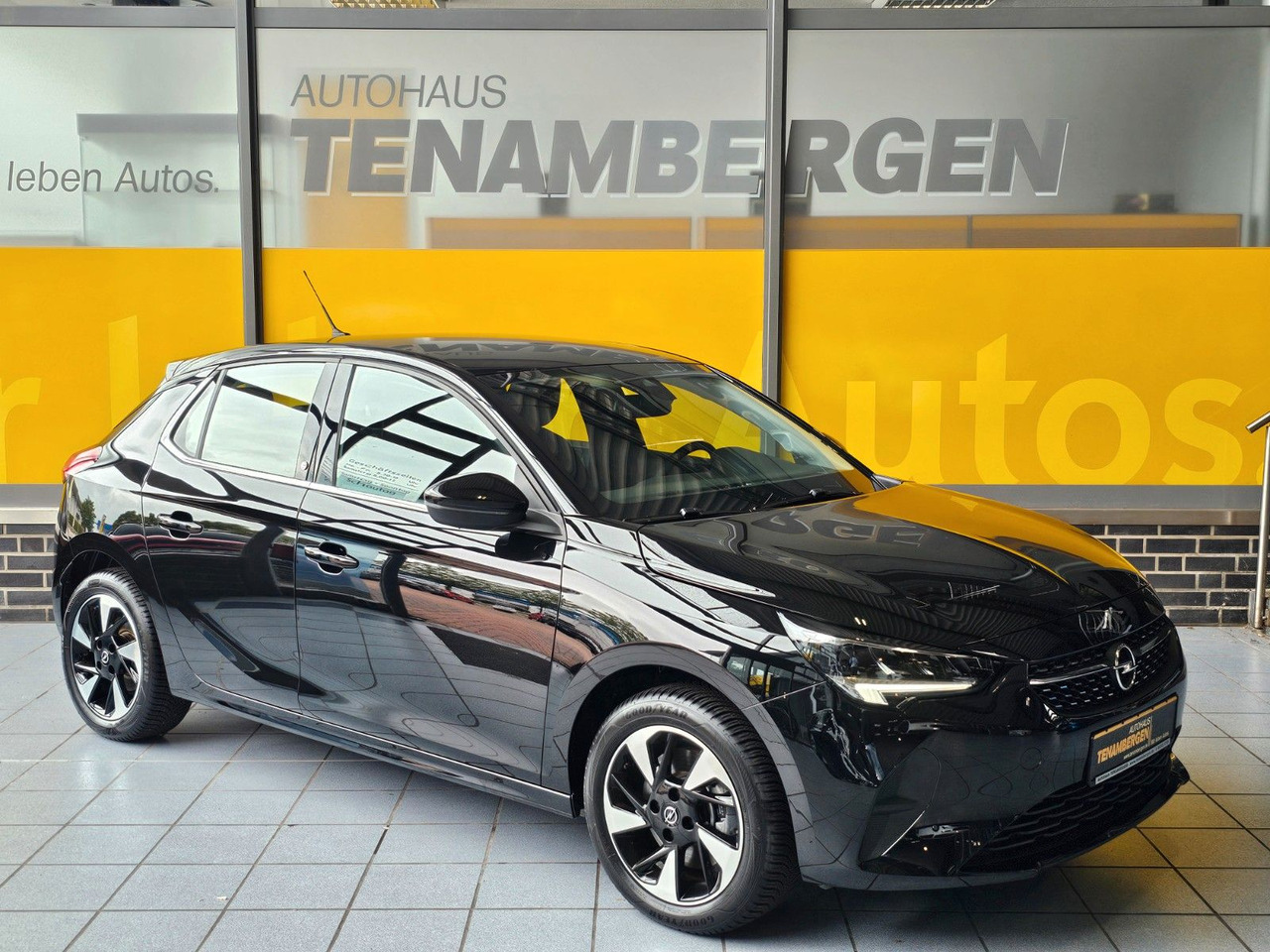 Opel Corsa F e Elegance Navi Pro SHZ LED 50KW DAB - Автомобил: слика 1 Opel Corsa F e Elegance Navi Pro SHZ LED 50KW DAB - Автомобил: слика 1