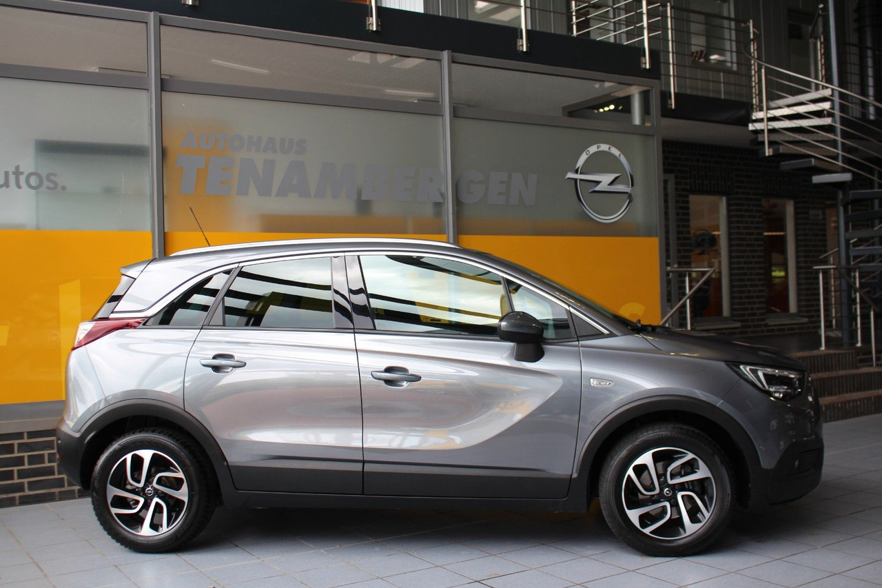 Opel Crossland (X) 1,2 Ultimate Pano Navi Kamera LED - Седан: слика 3 Opel Crossland (X) 1,2 Ultimate Pano Navi Kamera LED - Седан: слика 3