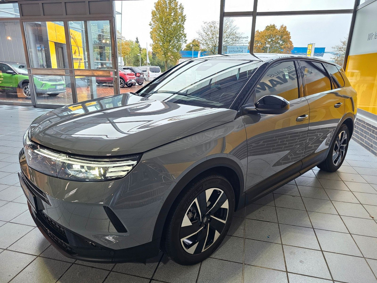 Opel Grandland 1.2 48V Mild-Hybrid 360°Kamera ACC AHK - SUV: слика 2 Opel Grandland 1.2 48V Mild-Hybrid 360°Kamera ACC AHK - SUV: слика 2